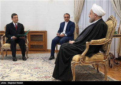 4 New Ambassadors Submit Credentials to Iran's President