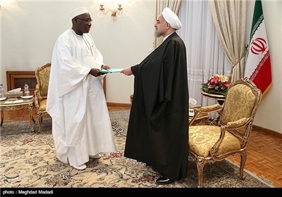 4 New Ambassadors Submit Credentials to Iran's President