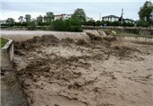 سیلاب خرم‌آباد 70 میلیارد ریال به ابنیه و سطح راه خسارت وارد کرد