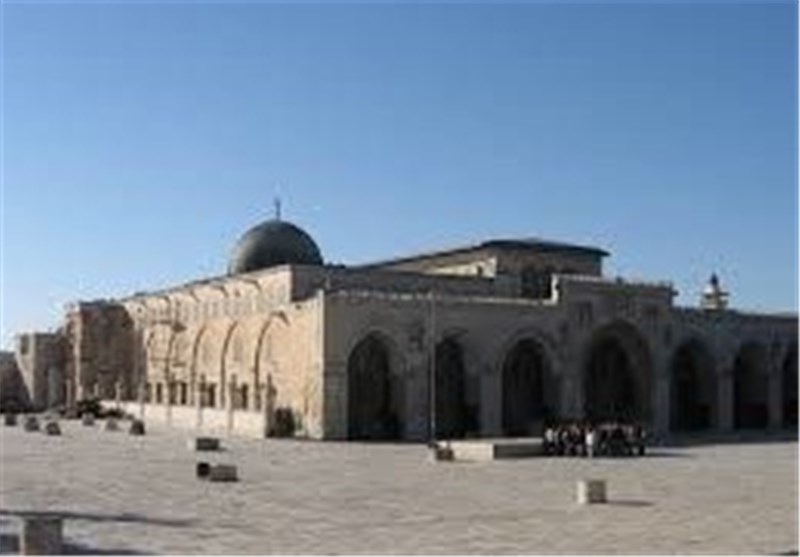 اقتحامات المتطرفین الصهاینة تتواصل لباحات المسجد الأقصى
