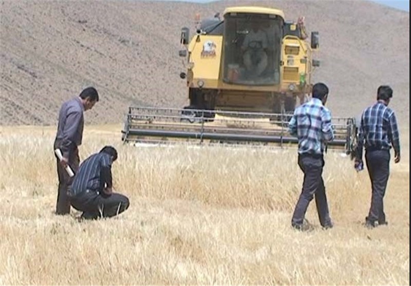 کشاورزان خراسان شمالی با کمبود نقدینگی روبه‌رو هستند