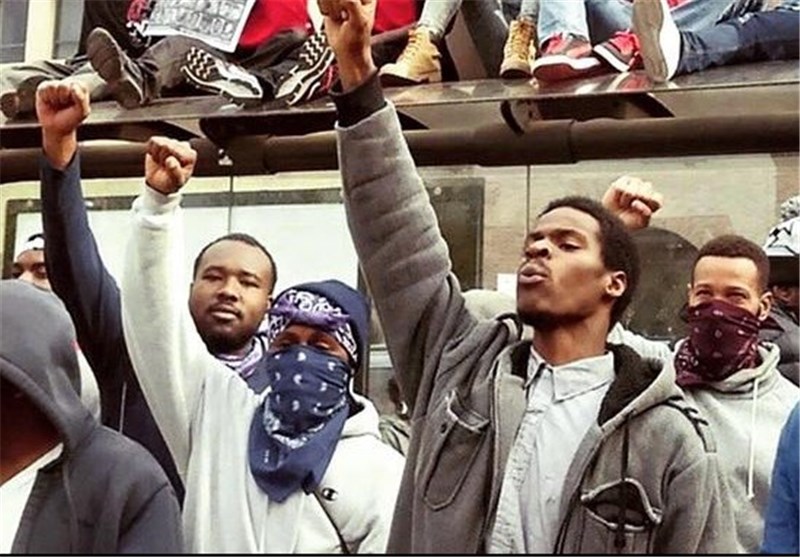 بازداشت ده‌ها معترض به قتل سیاه‌پوست آمریکایی در بالتیمور + فیلم