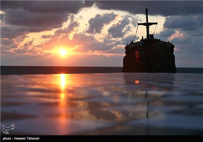 Iran's Beauties in Photos: Greek Ship in Kish Island