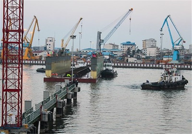 Iranian Navy Inaugurates Floating Dock