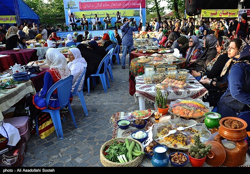 جشنواره غذاهای سنتی در نطنز برگزار شد