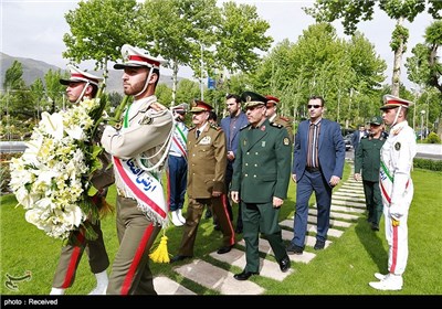 وزیر الدفاع السوری یصل طهران علی رأس وفد من بلاده