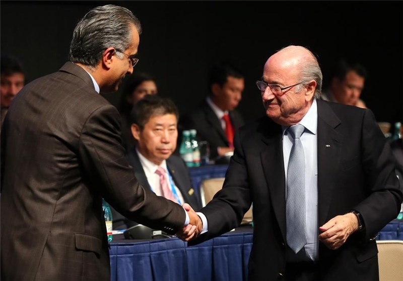 تبریک بلاتر به شیخ سلمان: شما می‌توانید فوتبال آسیا را ارتقا دهید