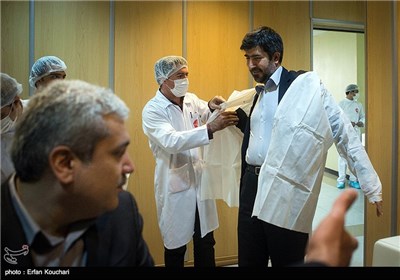  Iran Displays New Domestically-Made Medicines