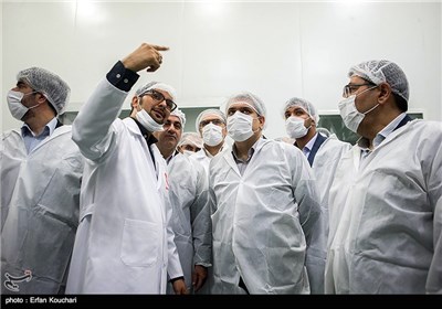  Iran Displays New Domestically-Made Medicines