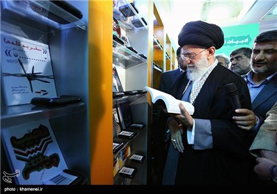 Supreme Leader Visits Tehran International Book Fair