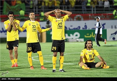 Isfahan’s Sepahan Football Team Wins Iran Pro League Trophy 