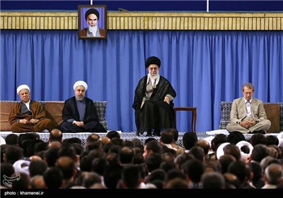 دیدار مسئولان نظام و سفرای کشورهای اسلامی با مقام معظم رهبری