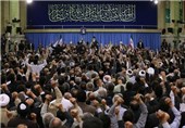 جمعی از کارگران کرمانشاهی با مقام معظم رهبری دیدار می‌کنند