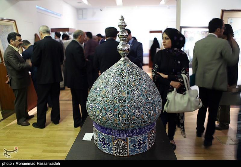 نمایشگاه آثار هنری با موضوع « نماز» در گلستان گشایش یافت