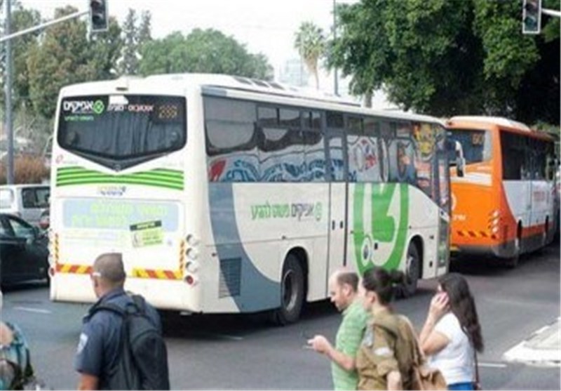 رژیم صهیونیستی فلسطینیان را از سوار شدن به اتوبوس صهیونیست‌ها ممنوع کرد