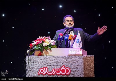 سخنرانی سیدمحمد حسینی در جشن دو سالگی مجموعه طنز دکتر سلام