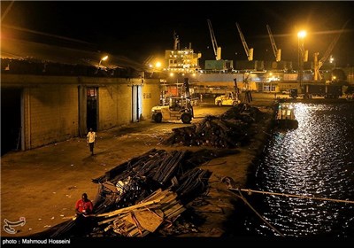 Iran's Yemen-Bound Aid Ship Docks in Djibouti