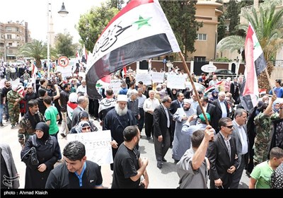 تجمع مقابل دفتر سازمان ملل در سوریه