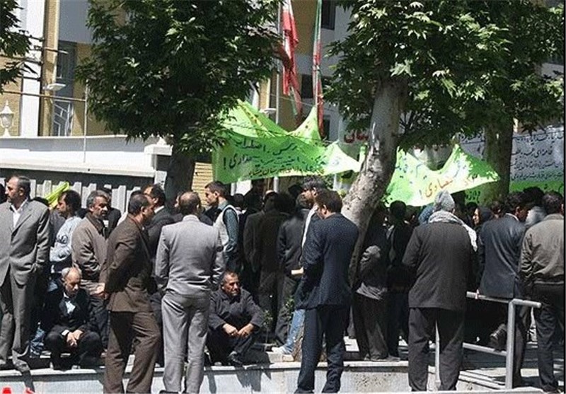 بازنشستگان زغال سنگ کرمان تجمع کردند