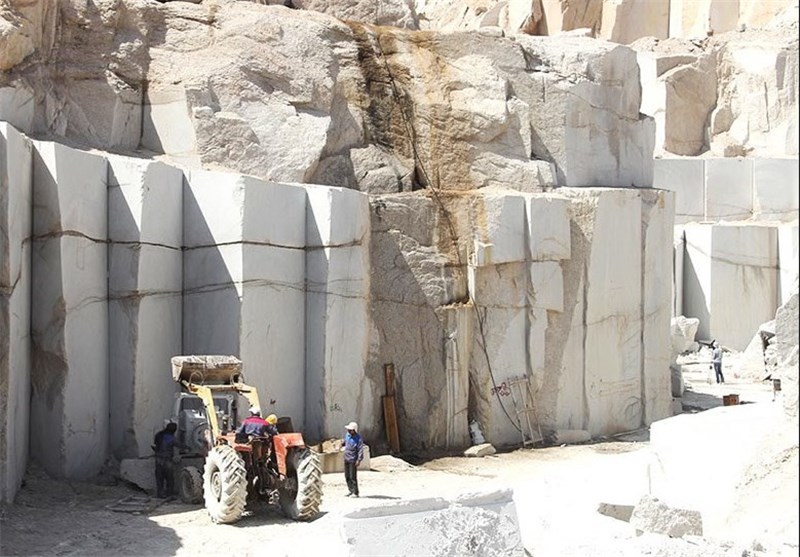 اسراف و تبذیرهای معادن سنگ در شهرستان محلات کنترل می‎شود