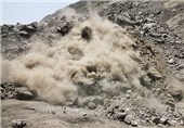 راه اشکورات به رحیم‌آباد رودسر بر اثر سقوط سنگ مسدود شد