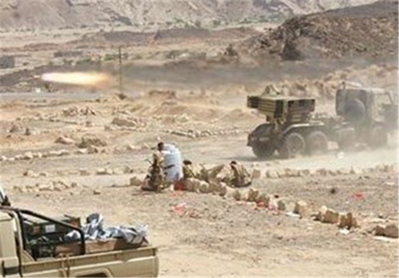 عشرات الغارات على صنعاء وهلاک ضابطین سعودیین خلال تقدم حققه جیش الیمن فی عدة مواقع تابعة للعدوالسعودی