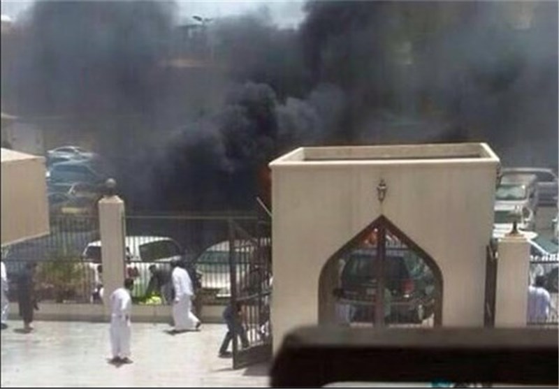 تفجیر ارهابی یستهدف مسجد الامام الحسین بمدینة الدمام