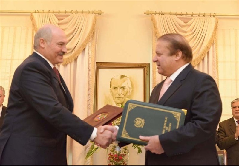 امضای توافقنامه‌های دفاعی و تجاری بین پاکستان و بلاروس + تصاویر