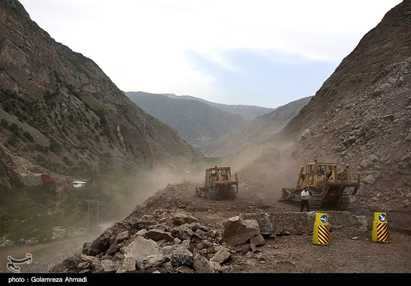 مسیرهای مسدود منتهی به روستای ابیانه نطنز بازگشایی شد