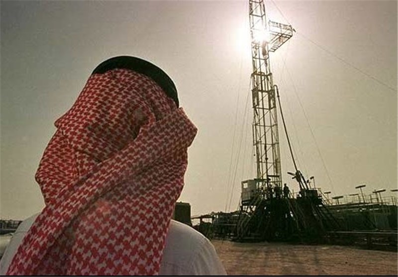 عربستان قیمت نفت خام خود را در بازار آسیا کاهش می‌دهد