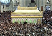کاروان 700 نفری زائران پیاده اصفهانی عازم مرقد امام راحل می‌شود