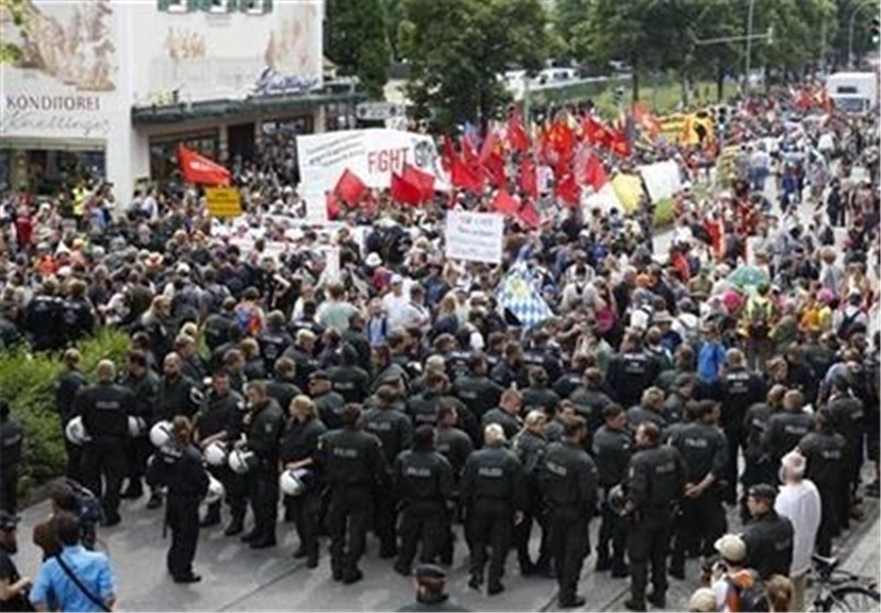 تظاهرات هزاران نفر از مردم در آلمان علیه اجلاس گروه 7 + عکس