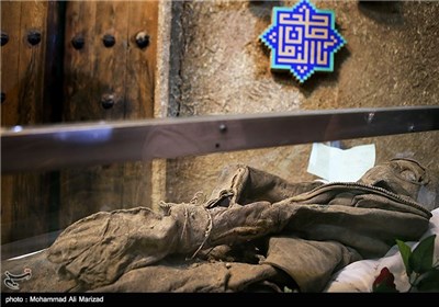 Iran Displays Body of Martyr Diver