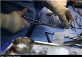جراحی تومور مغزی زن 30 ساله در حالت بیداری + فیلم