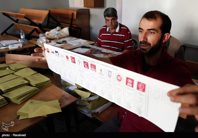 گزارش تسنیم از آخرین نتایج مؤسسات نظرسنجی ترکیه در آستانه انتخابات زودهنگام