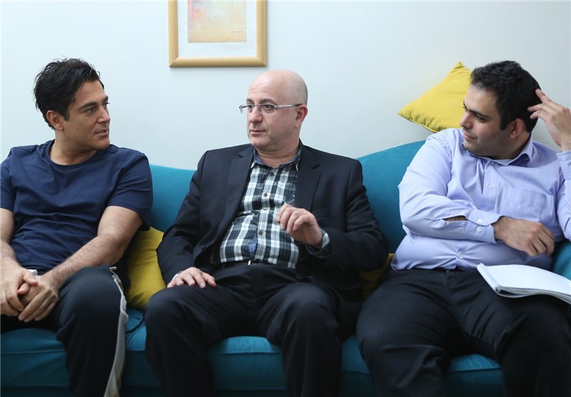 علی مرادخانی از پشت صحنه «خشکسالی و دروغ» بازدید کرد