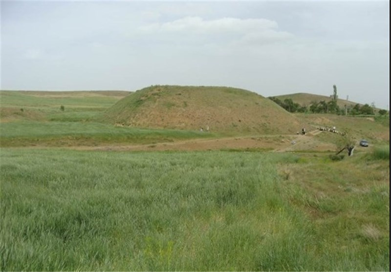 حفاران غیرمجاز تپه‌های باستانی گنبدکاووس دستگیر شدند