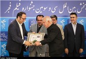 اعطای گواهینامه درجه یک هنری به خسرو سینایی کارگردان سینما و تلویزیون