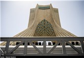 تهران| 223 سالگی پایتخت؛ از عطر یاس‌های سفید تا زرق و برق‌ آسمان‌خراش‌ها+فیلم