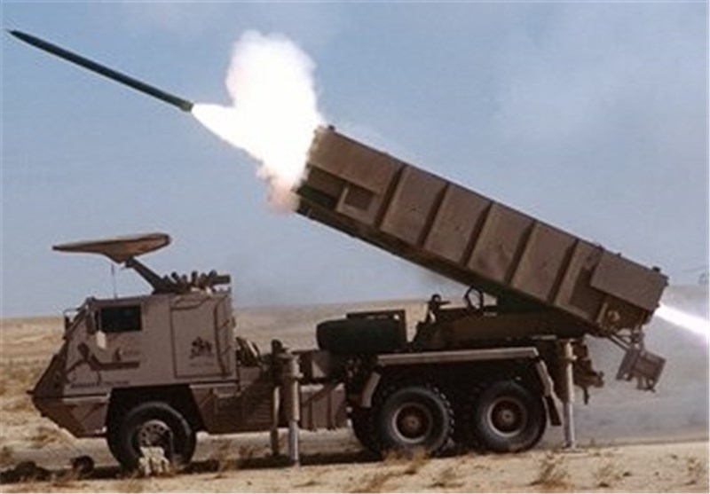 ارتش یمن مواضع نظامی عربستان را با ده ها موشک درهم کوبید