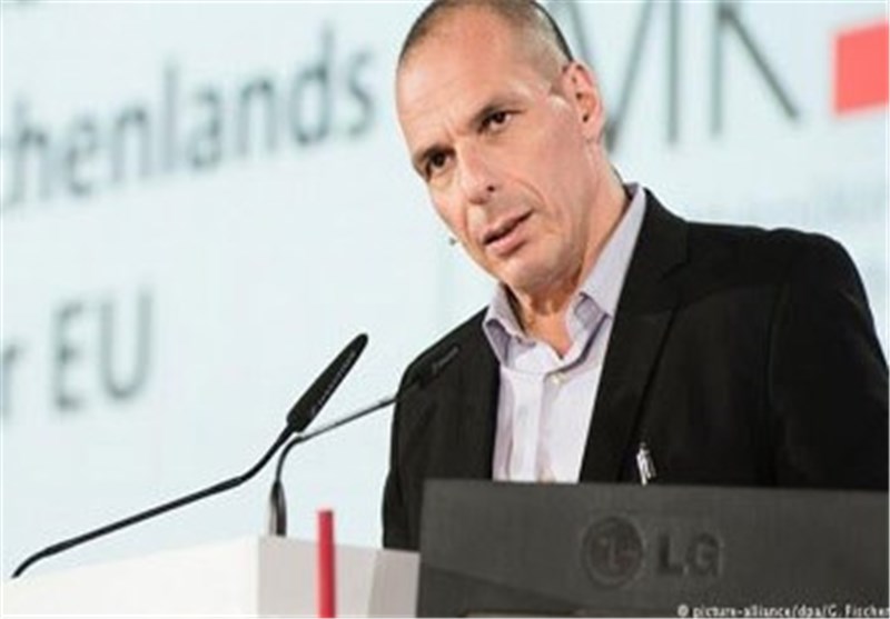 وزیر دارایی یونان: شکایت از نهادهای اروپایی را مد نظر قرار خواهیم داد