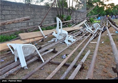 متاسفانه با شکستن ناگهانی داربست ها در پایان جشن عده ای از تماشاگران مجروح شدند