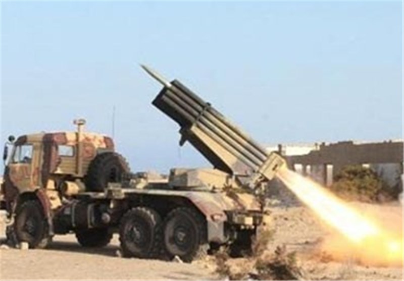 ارتش یمن برج المعین و پایگاه زرهی عربستان را هدف قرار داد