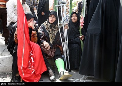 Iran Holds Massive Funeral for 270 Martyrs