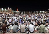 حال و هوای نخستین سفره‌ افطار در حرم حضرت ثامن الحجج(ع) + تصاویر