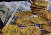 صدای طبل ایل قشقایی تا پخت نان جو در شرق اصفهان در ماه مبارک رمضان