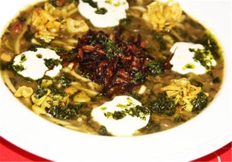 حساء الآش..جزء رئیسی من المطبخ الایرانی فی رمضان