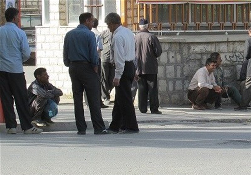 مسئولان استان قزوین حقوق کارگران را از کارفرمایان مطالبه کنند