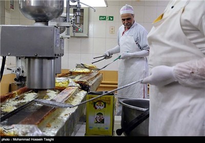 کارگاه پخت و پز زولبیا و بامیه - مشهد