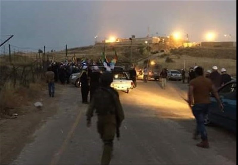 Three Israelis Injured in East Al-Quds Fire Bomb Attack